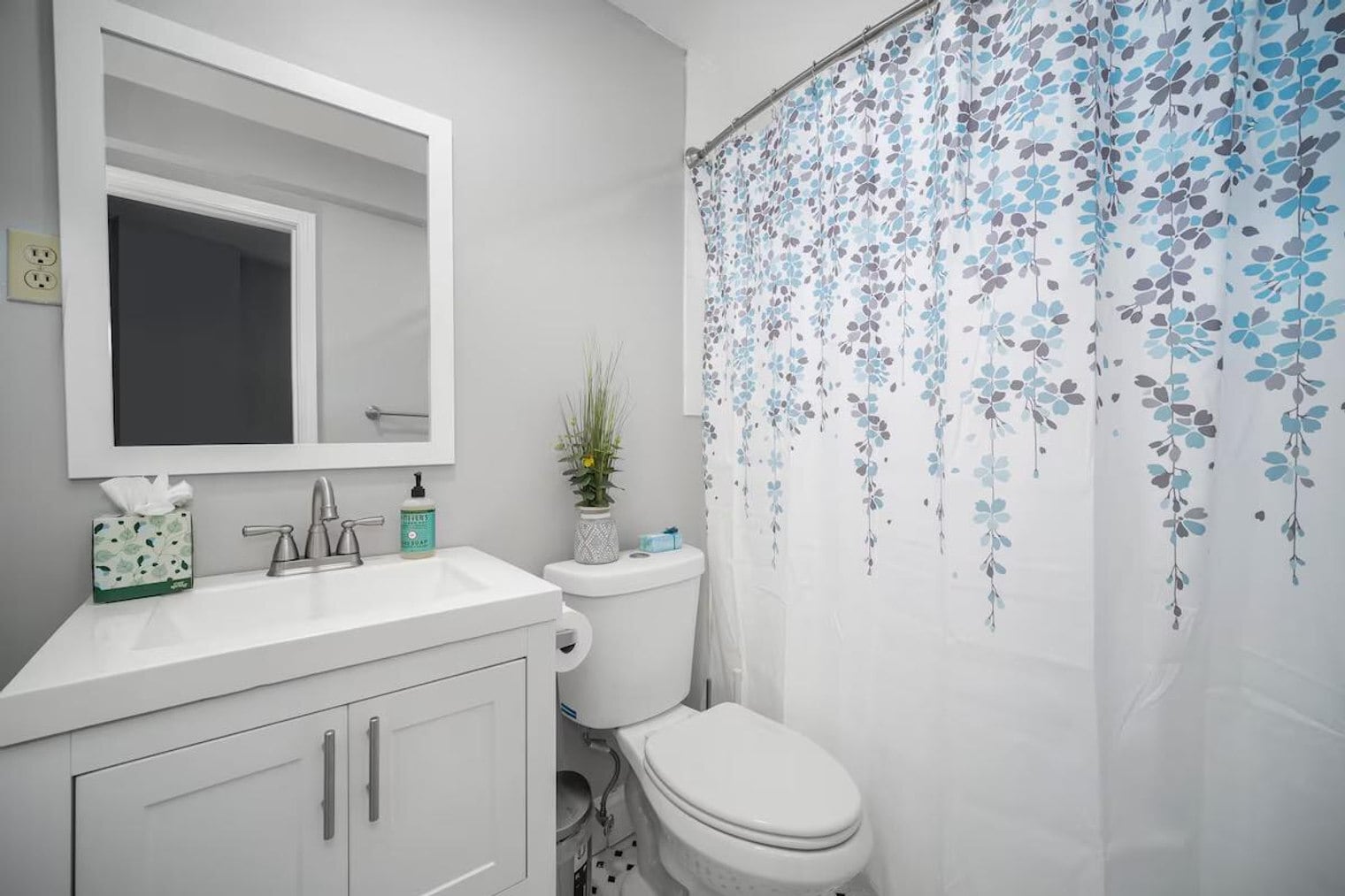 Building Photo - 19 Clark St