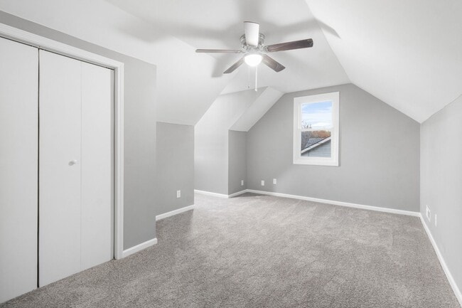 Building Photo - 4 Bedroom Pet Friendly Home For Rent On a Large Corner Lot!