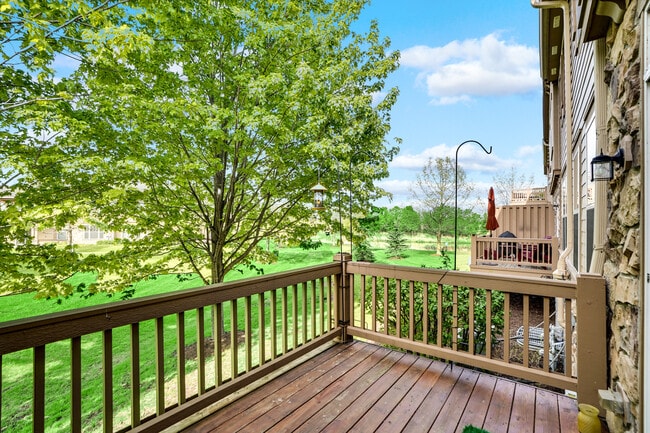 Building Photo - 1877 Crenshaw Cir