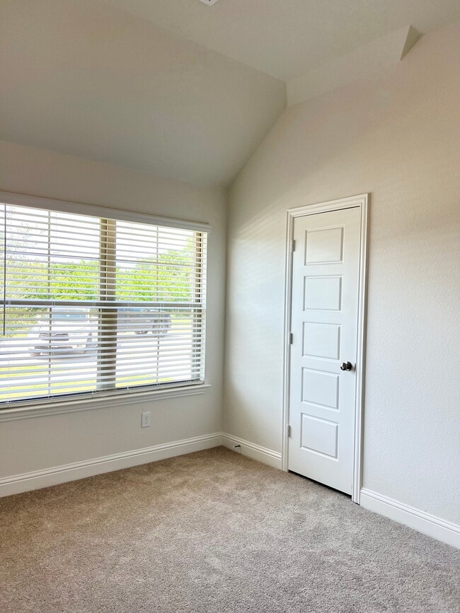 Building Photo - 4428 Mill Falls Dr