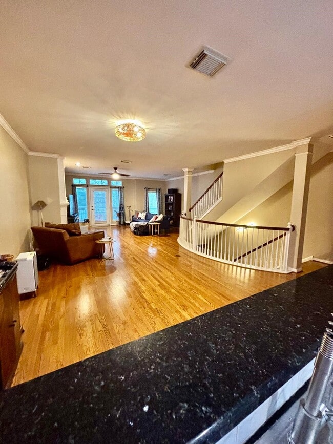 Building Photo - 1310 W Webster St