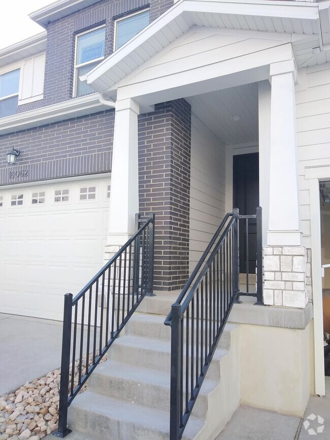 Building Photo - Bluffdale Townhouse Rental in Bringhurst S...