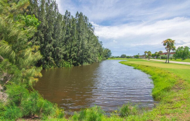 Building Photo - 52 Woodland Dr