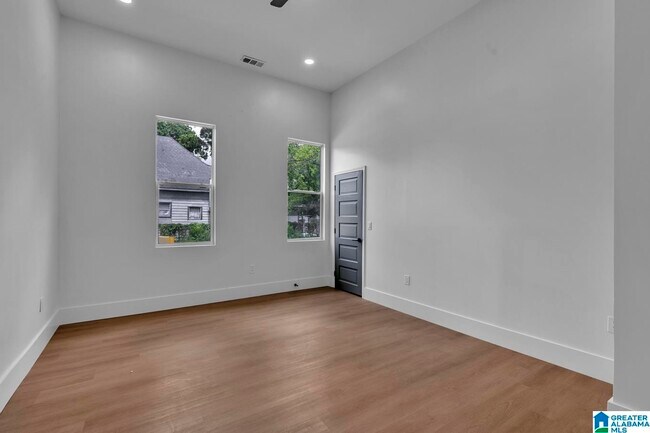 Building Photo - 5009 2nd Ave N