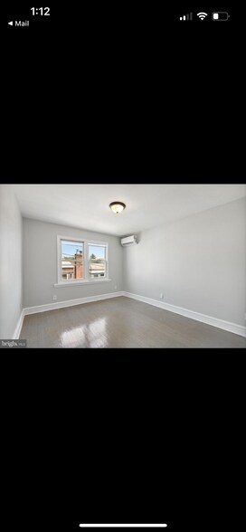 Building Photo - 2414 77th Ave