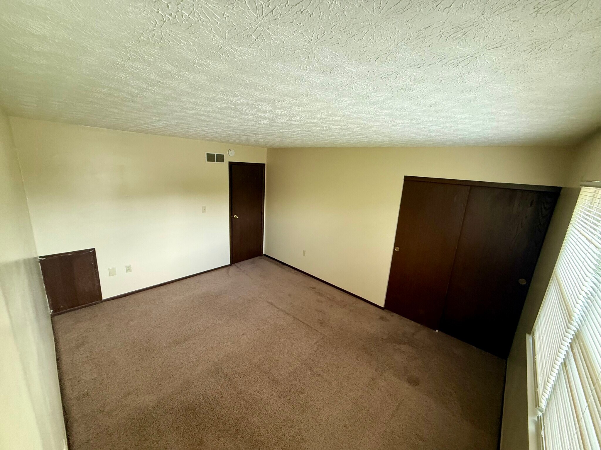 Building Photo - 5795 Pepperwood Ct
