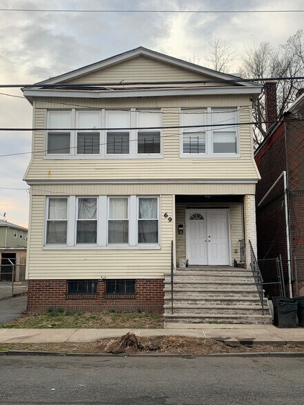 Building Photo - 69 Schley St