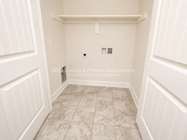Building Photo - Timber Trails – Space, Comfort & Convenience