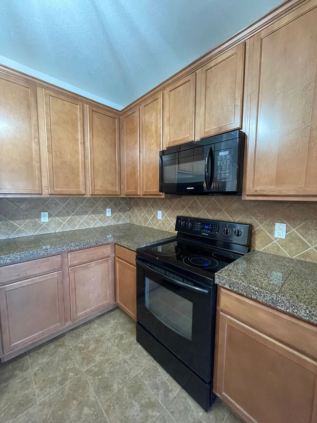 Building Photo - Spacious 2 Bed Condo in Arvada's Maple Lea...