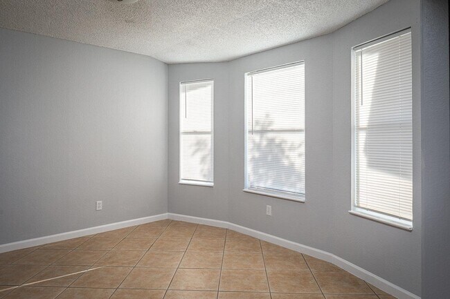 Building Photo - 210 Warbonnet Trail