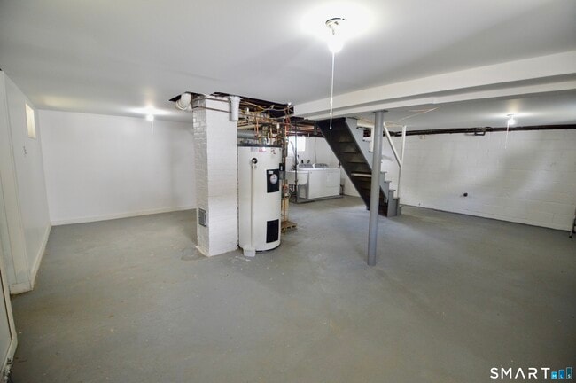 Building Photo - 314 Knowlton St