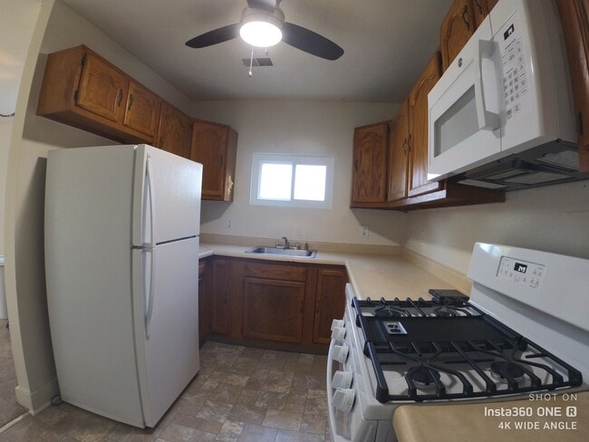 Kitchen - 3137 Josephine St