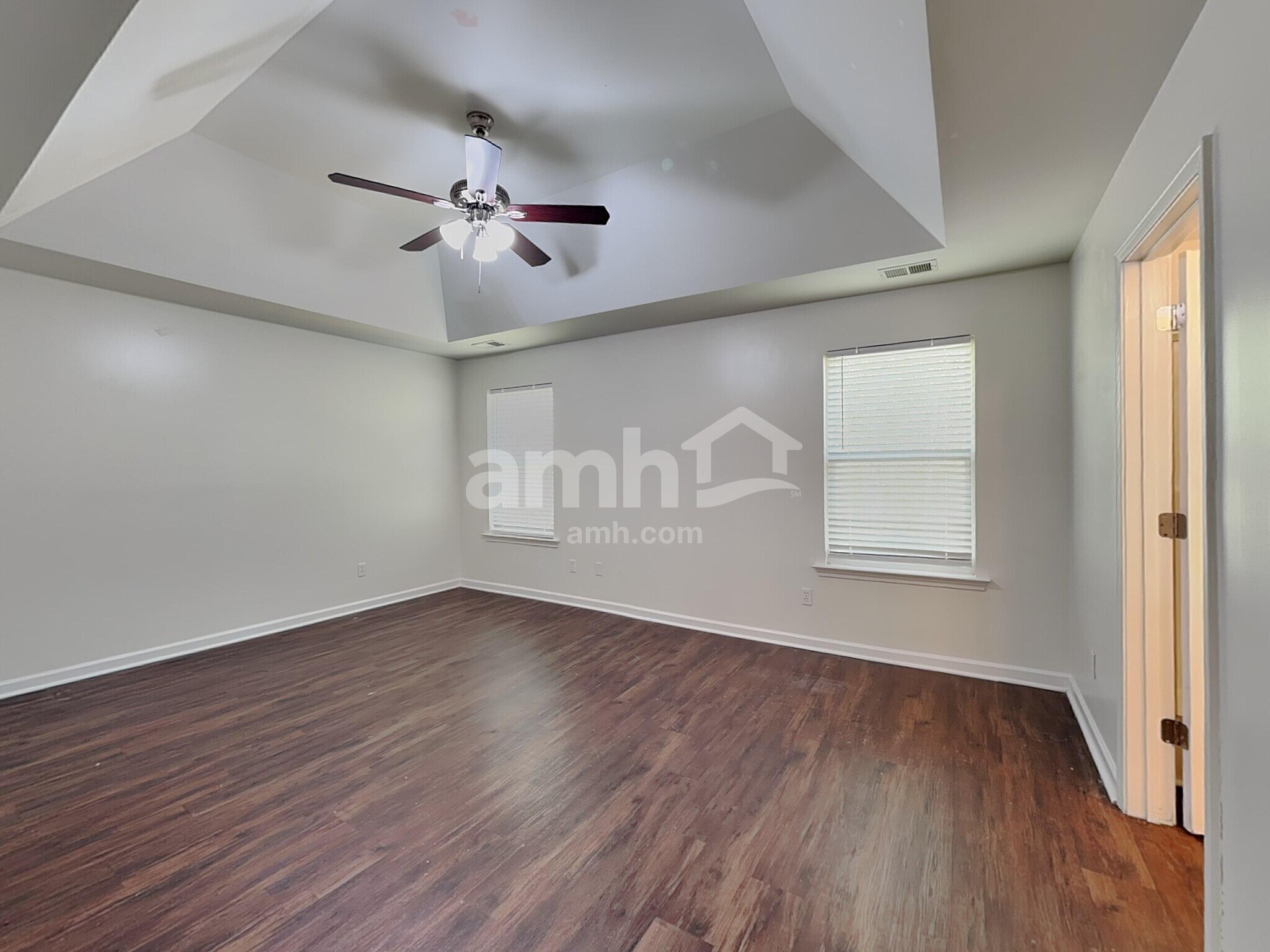 Building Photo - 301 Boulder Run