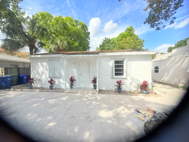 Primary Photo - 623 SW 16th Ct