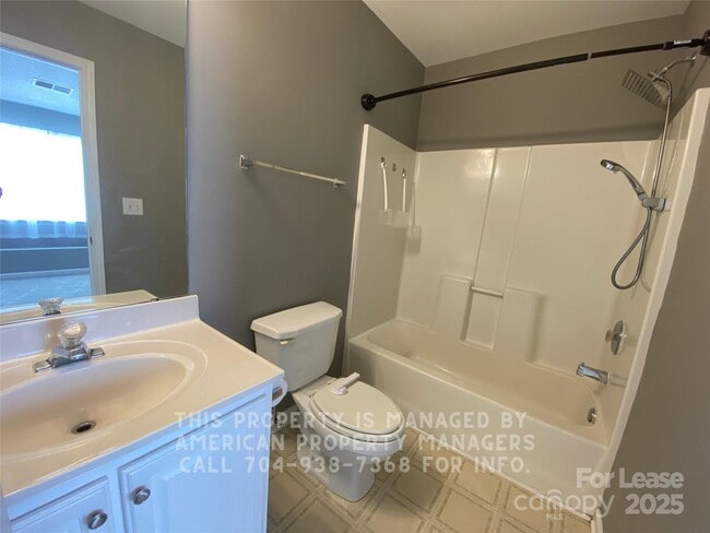 Building Photo - 10580 English Setter Way