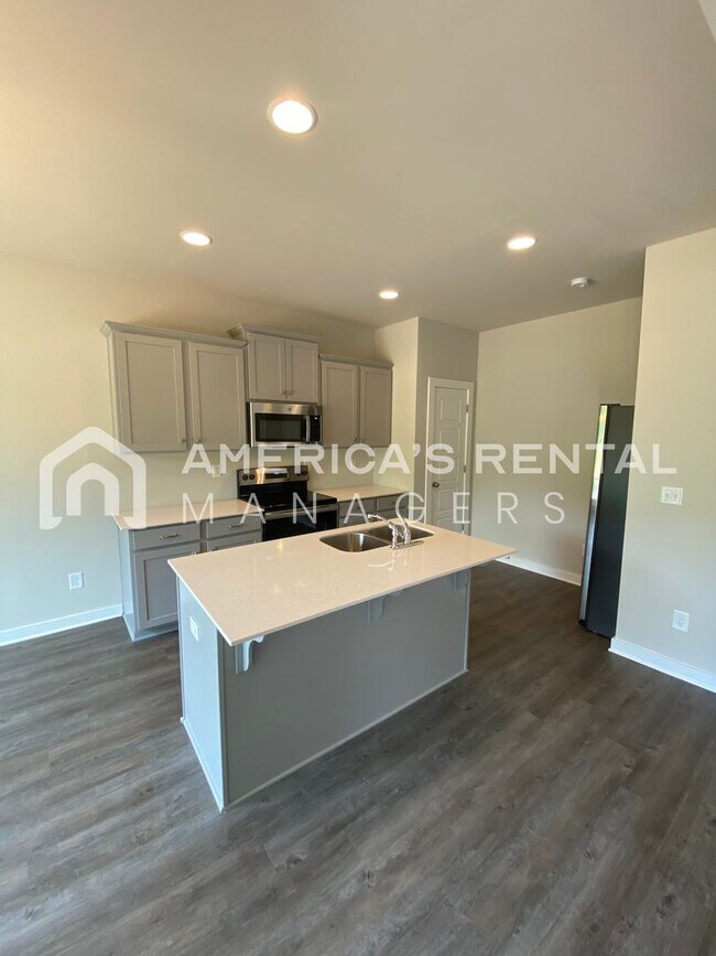 Building Photo - Home for Rent in the St James Subdivision in Pinson, AL!!! AVAILABLE NOW!!! DEPOSIT PENDING