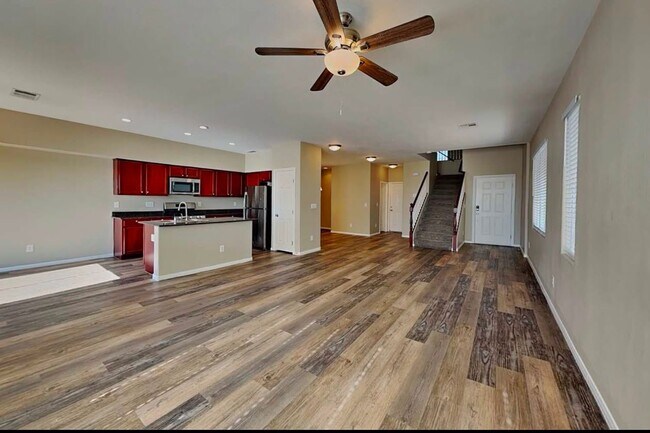 Building Photo - 245 Bethany Home Dr