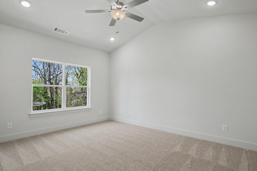 Building Photo - 4237 Fern River Trl