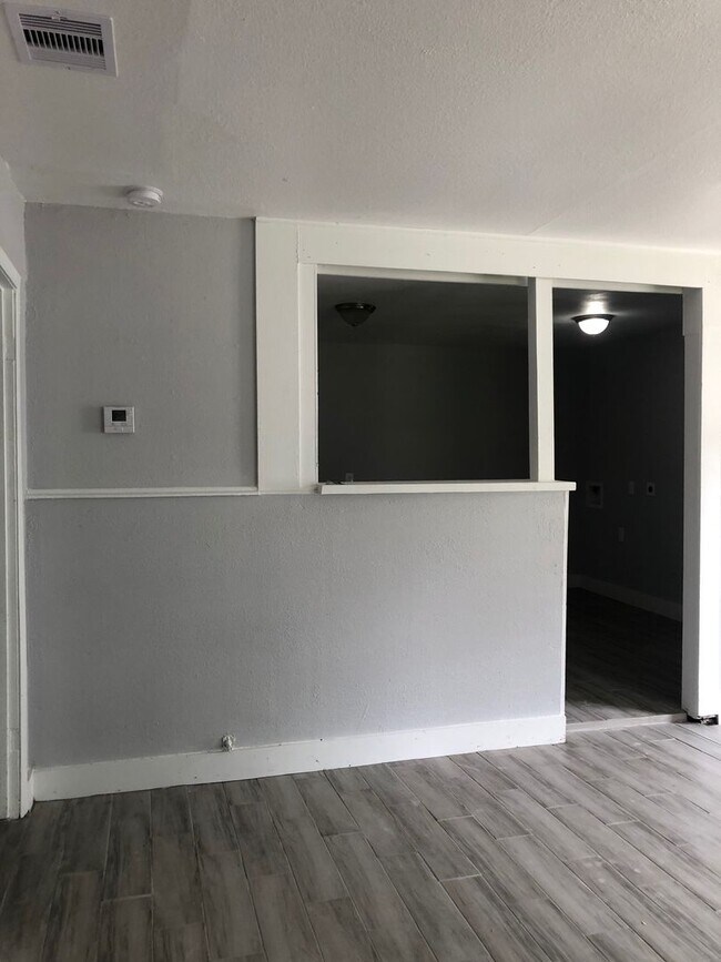 Building Photo - Gorgeous all renovated Home in Beaumont, TX!