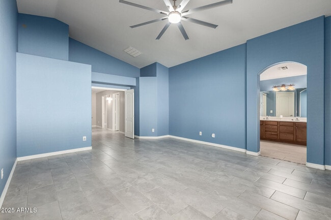 Building Photo - 3888 E Bancroft Ct