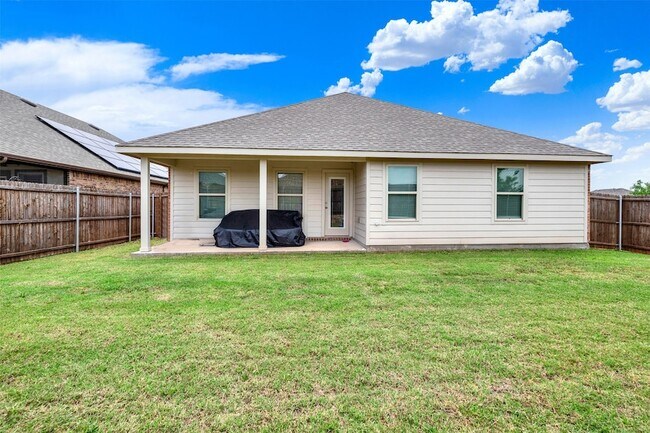 Building Photo - 720 Willow View Way