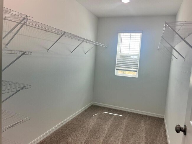 Building Photo - 4527 Wynnstone Dr