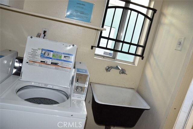 Building Photo - 2039 W 157th St