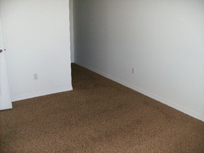 Building Photo - 103 E Mizzou Ct