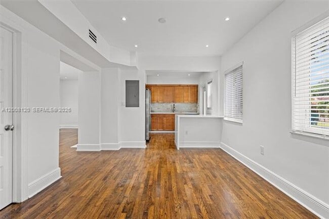 Building Photo - 3500 Ponce de Leon Blvd
