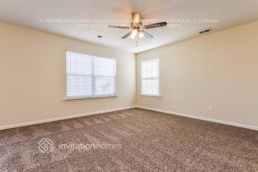 Building Photo - 8020 Bright Oak Trail