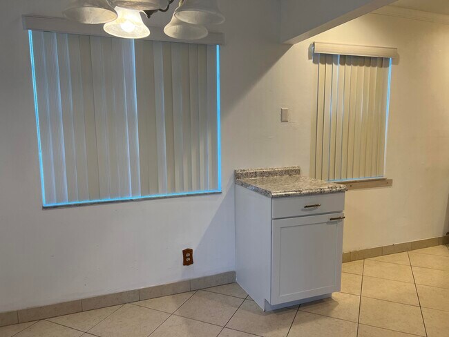 Building Photo - 82 Normandy Ln