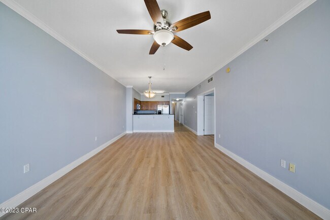 Building Photo - 2400 Grandiflora Blvd