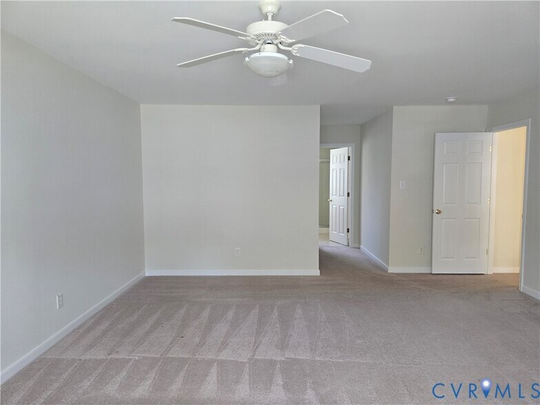 Building Photo - 9521 Pine Trails Ct