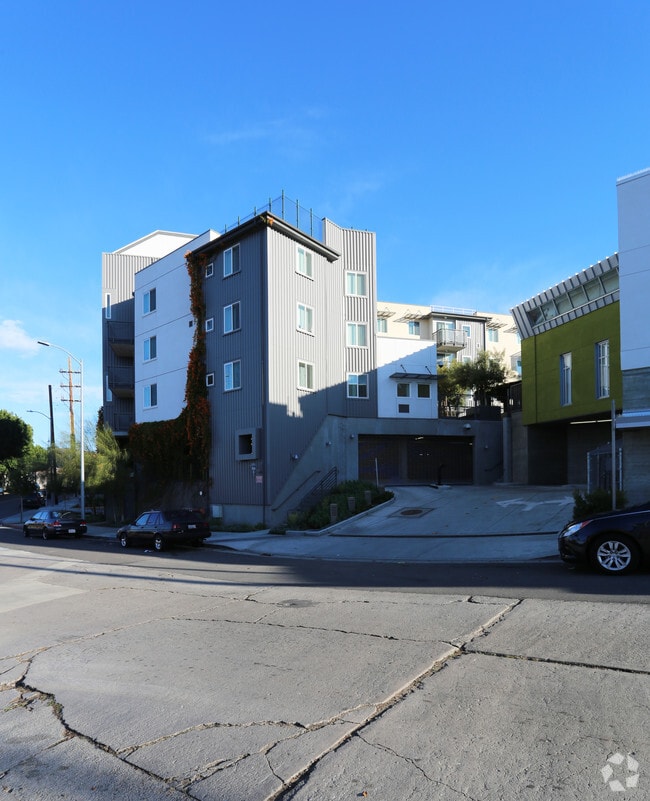 Building Photo - Rio Vista Apartments