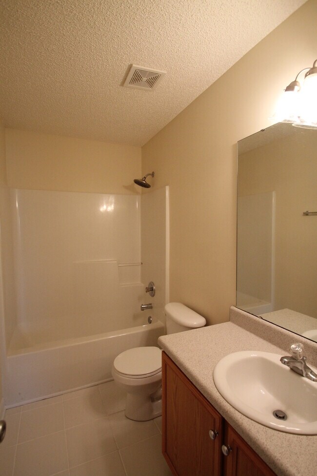 Building Photo - 1258 Camellia Ct