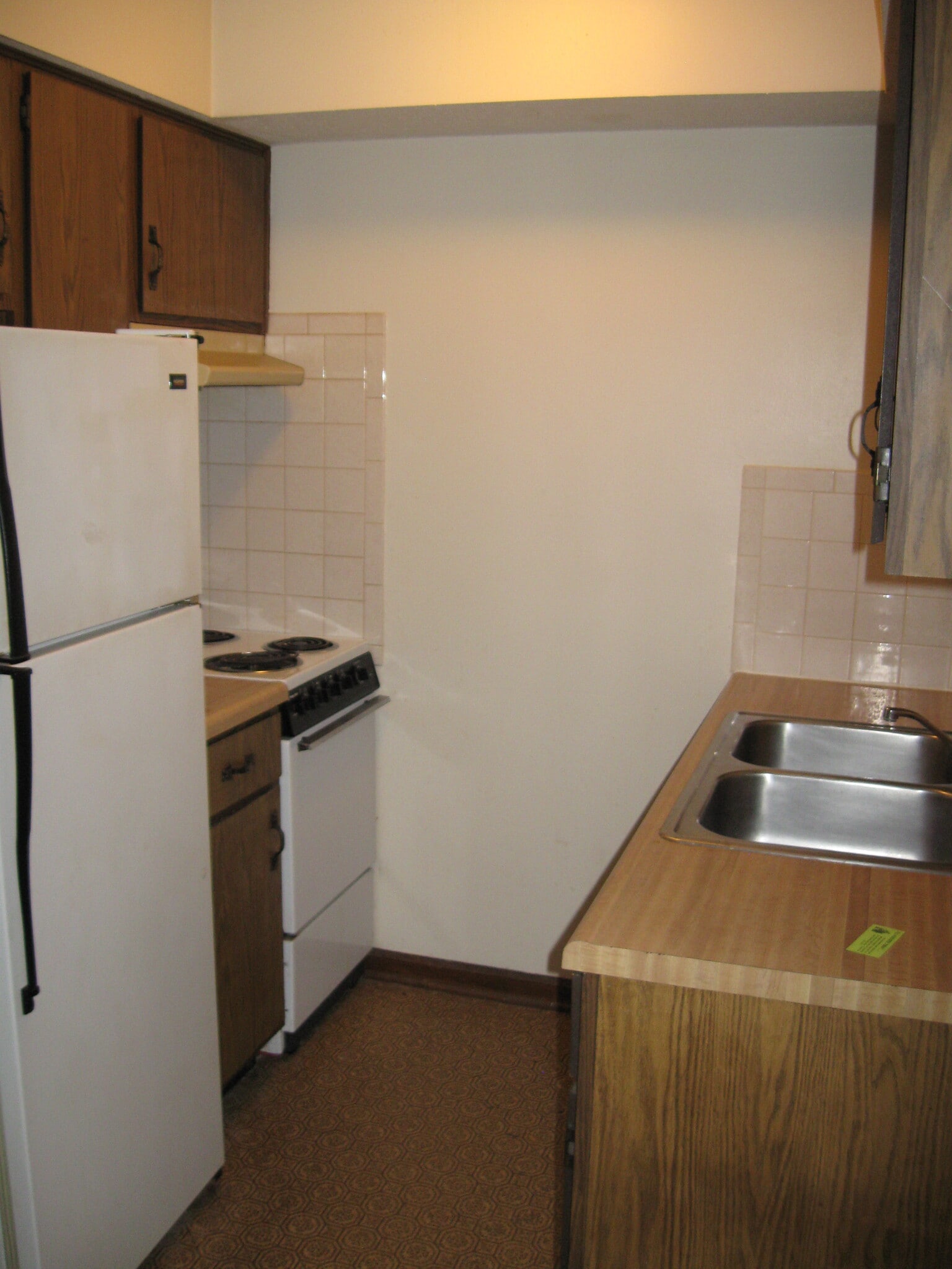 Building Photo - 606 W Healey St