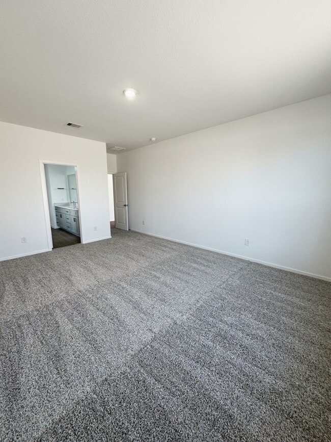 Building Photo - 3230 Coral Bluff Dr