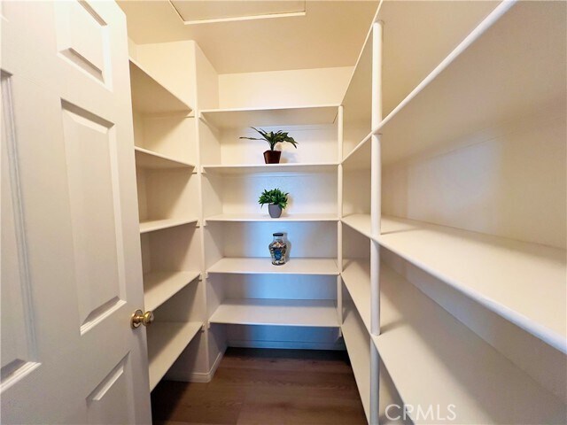 Building Photo - 17231 Greentree Dr