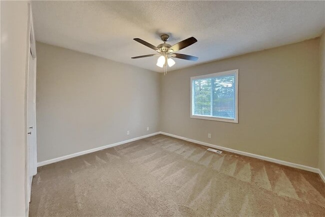 Building Photo - 252 Paxton Cir