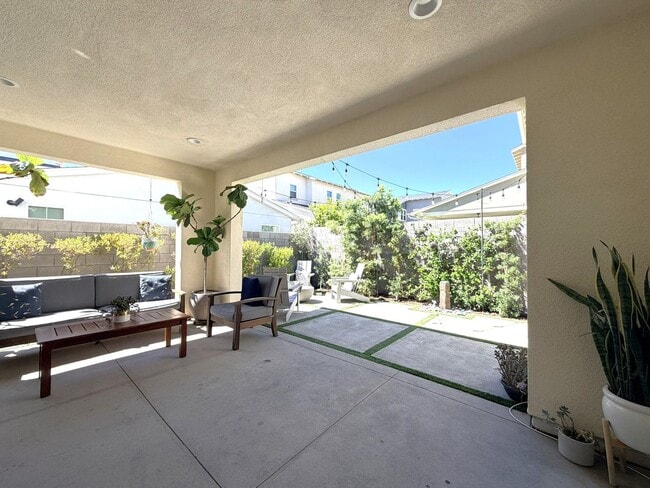 Building Photo - Elegant Rancho Mission Viejo Home with Open Floor Plan