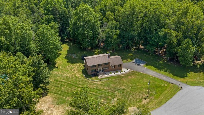 Building Photo - 6 Roseville Ct