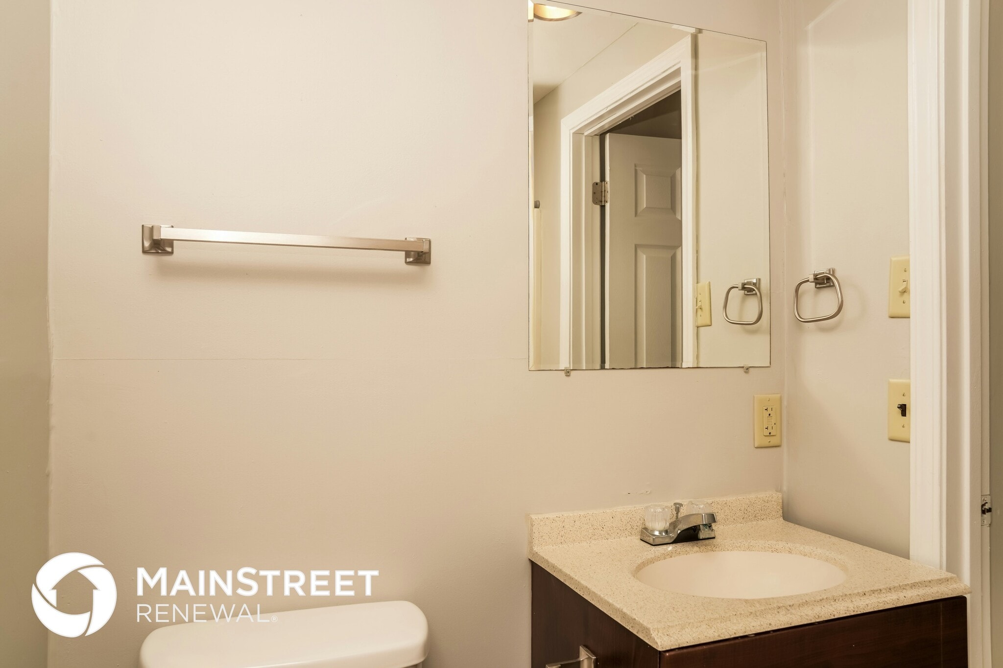 Building Photo - 4002 Harmony Dr