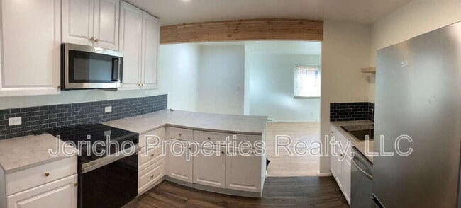 Building Photo - 2463 S Corona St
