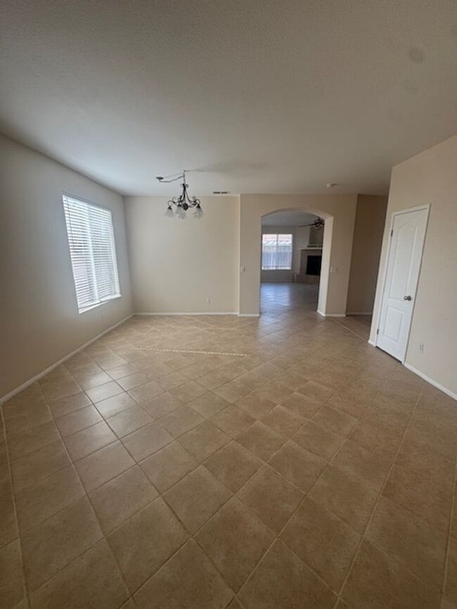 Building Photo - Beautiful Home Coming Soon!
