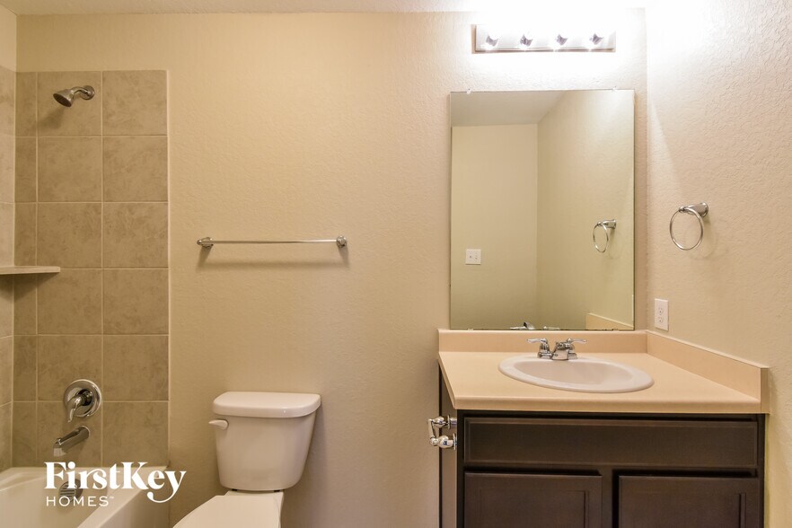 Building Photo - 14008 Shivers Cv