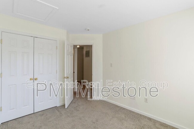 Building Photo - 91 Grindstone Dr