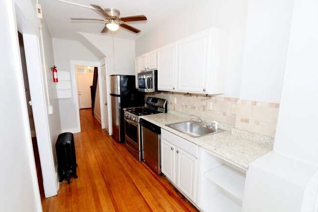 Building Photo - Lovely 3 bedroom home near Howard Universt...