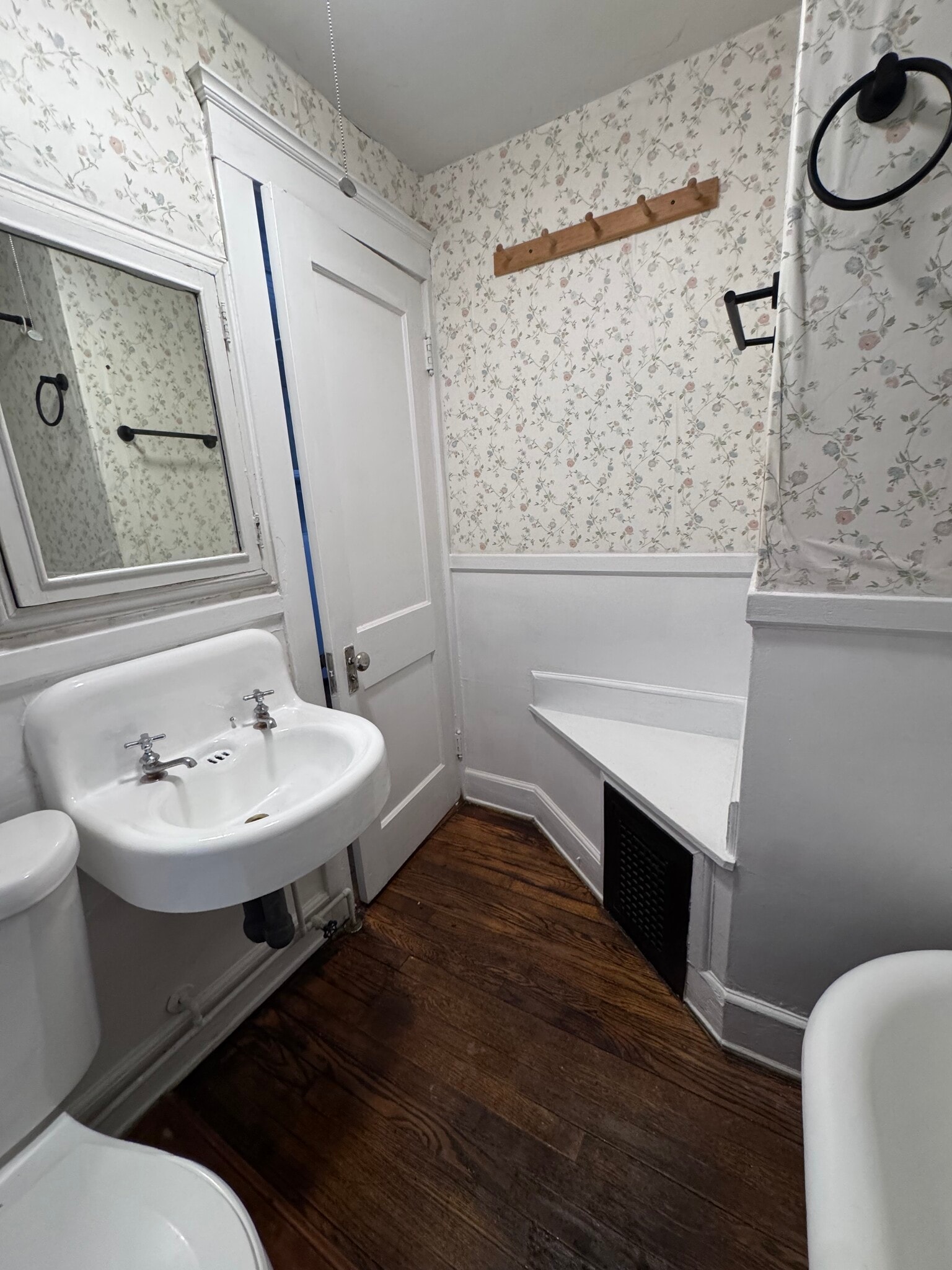 Bathroom - 11 Page St