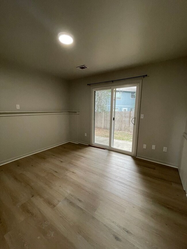 Building Photo - 607-609 Parker St