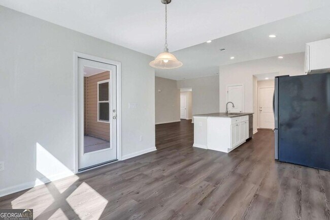 Building Photo - 56 Hayden Dr